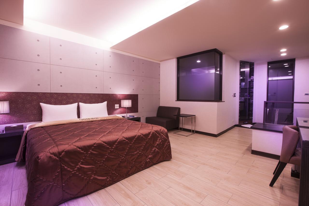 Foxdou Business Motel Tainan Exterior photo